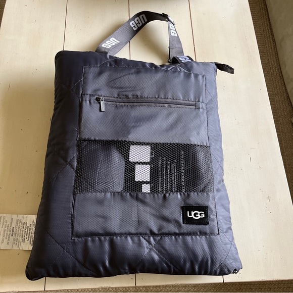 UGG Other Ugg Mischa Quilted Outdoor Throw Blanket Beach Picnic